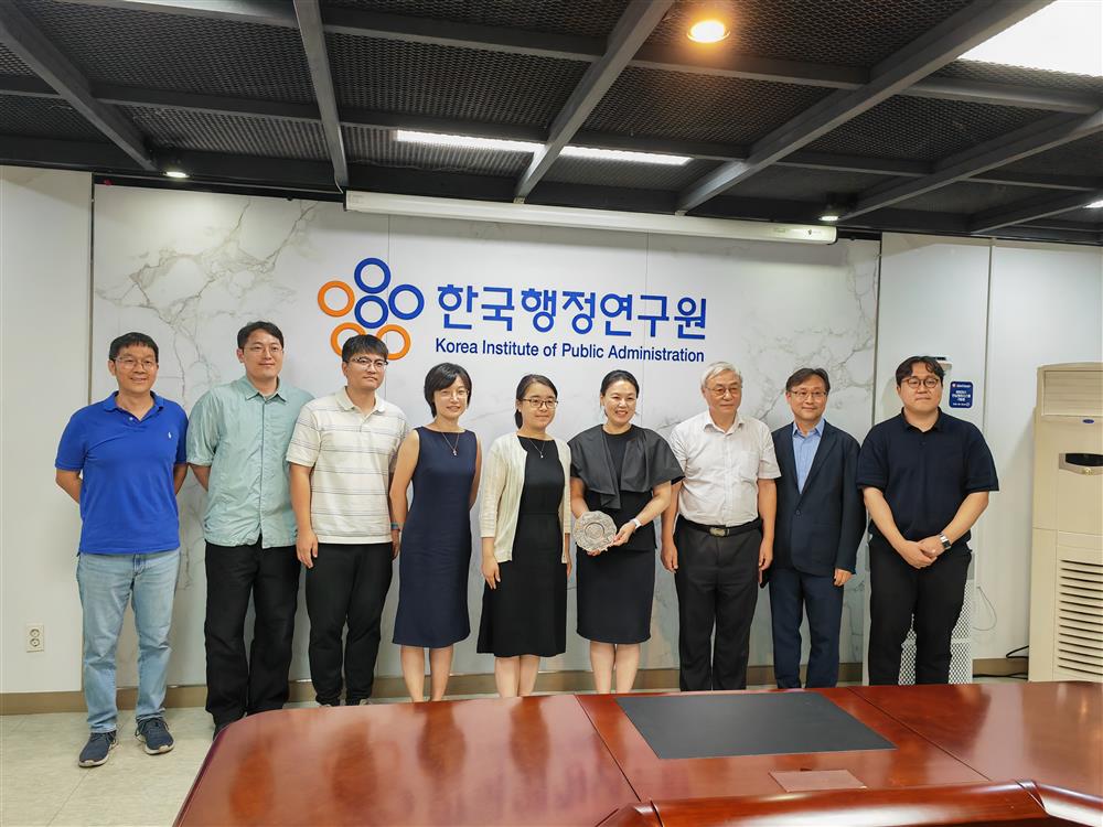 代表团先后走访联合国机构