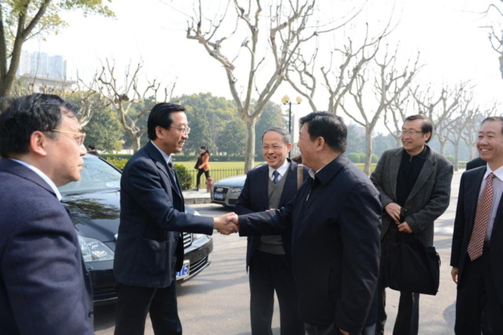 建议先扫读标题与摘要